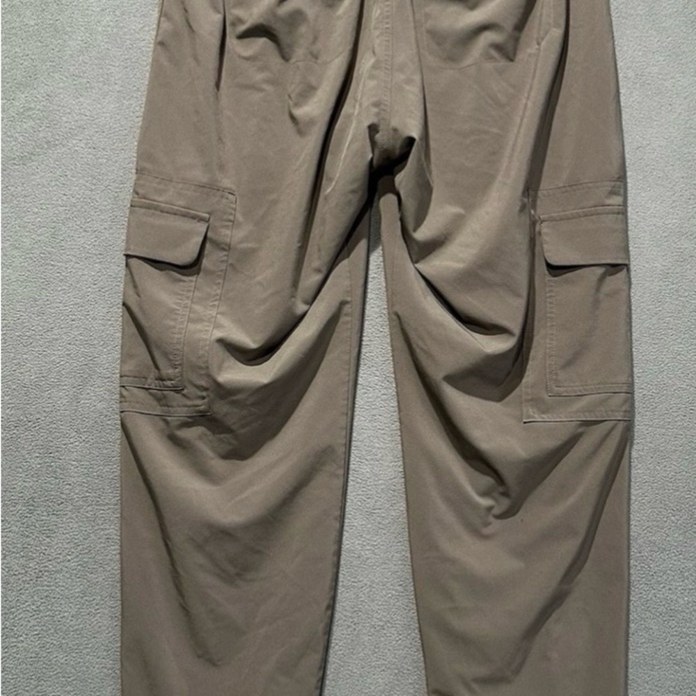 Athleta Chelsea Lined Cargo Pant 10 NWT Cozy Travel (Khaki)